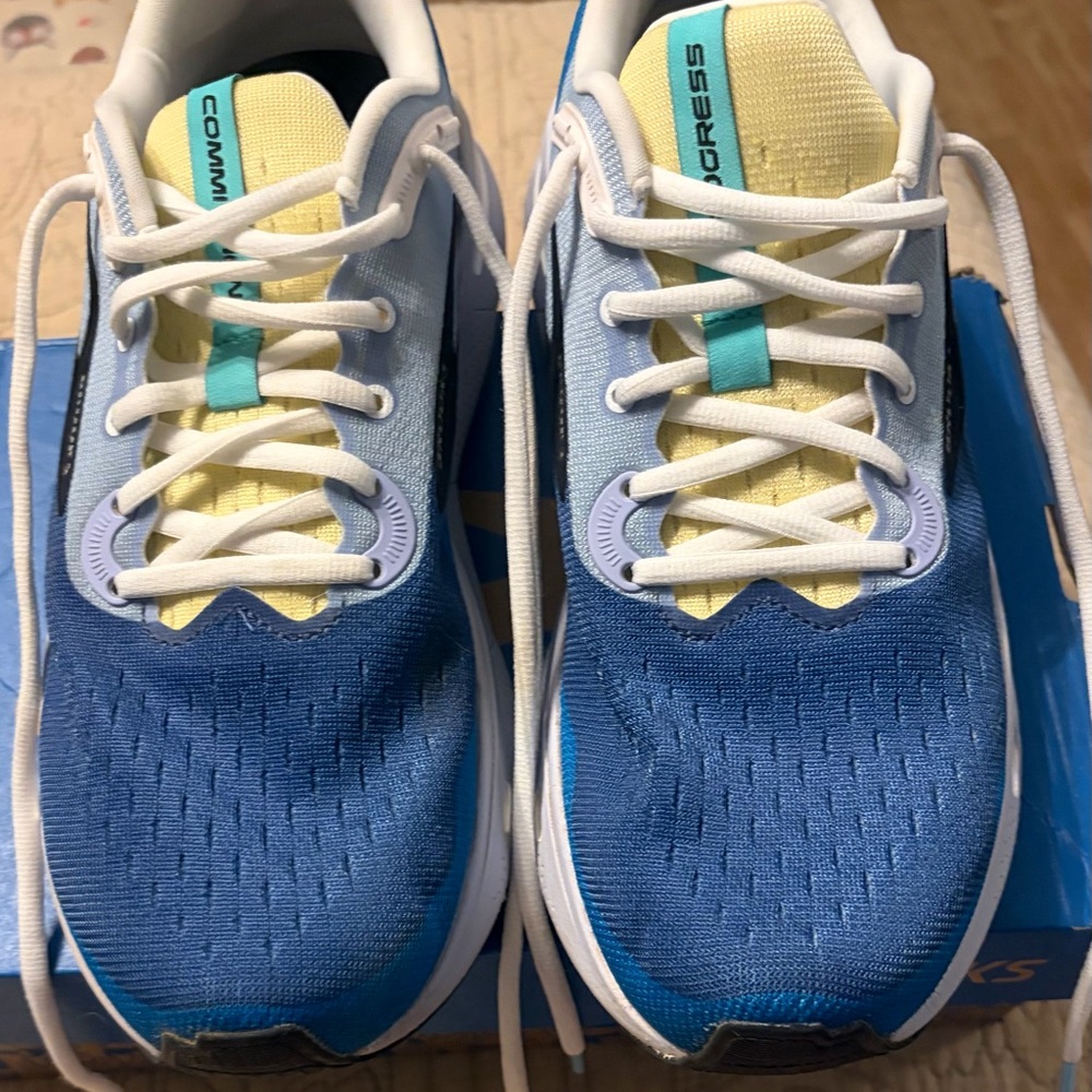 Brooks Damon Brown-like new women’s size 11